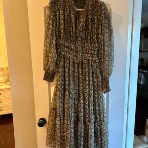 Olivaceous Long Sleeve Geometric Dress in Olive and Cream